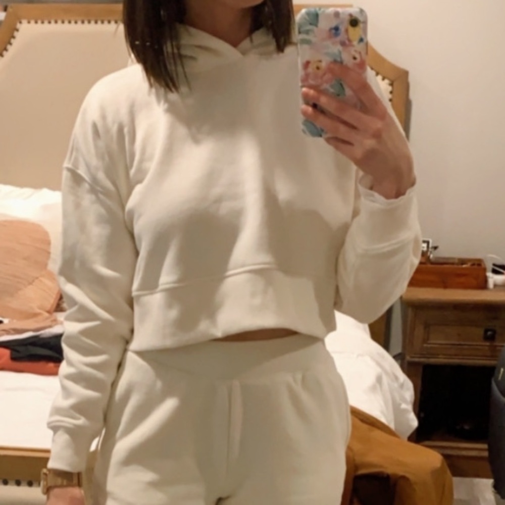 Cropped hoodie